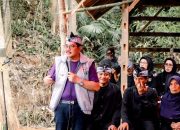 Perkuat Ekonomi Warga, Pj Bupati Ciamis Tebar Benih Ikan di Situ Golempang