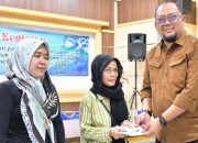 Sekda Kota Banjar Tinjau Penyaluran Bantuan Sosial di Hegarsari