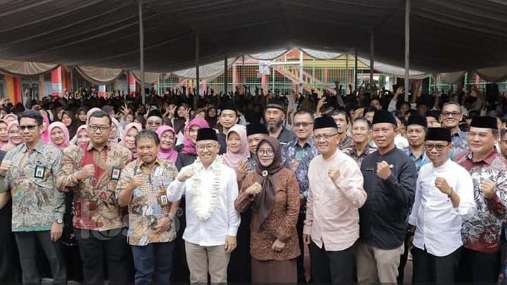 Kunjungi Kota Tasik, Wamendikdasmen Atip Latipulhayat Soroti Standar UN