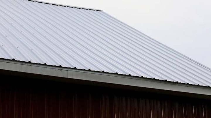 Mengapa Atap Baja Ringan Mengeluarkan Suara Ini Penyebabnya!