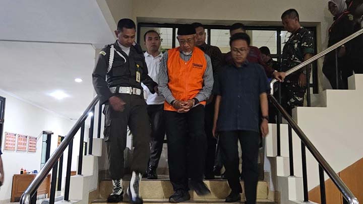 Eks Bupati Sleman Ditahan, Diduga Korupsi Dana Hibah Pariwisata Rp10,95 Miliar